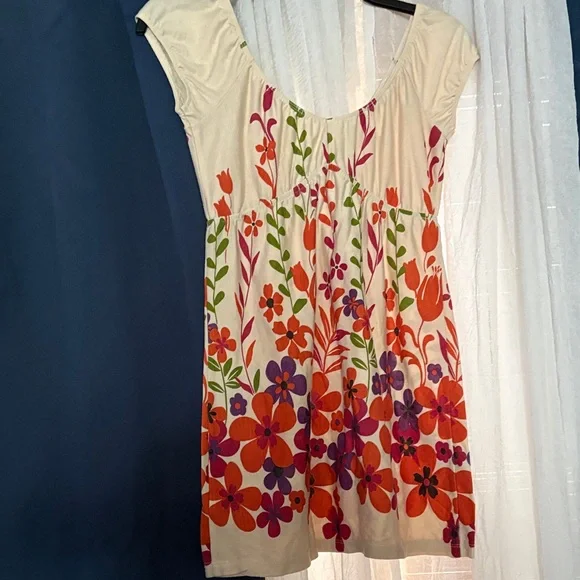 Floral Print Cream Top - Picture 2 of 4